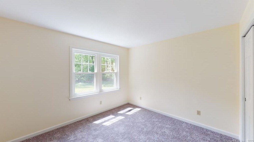 61 Duane Ln, Unionville CT  06013-1307 exterior