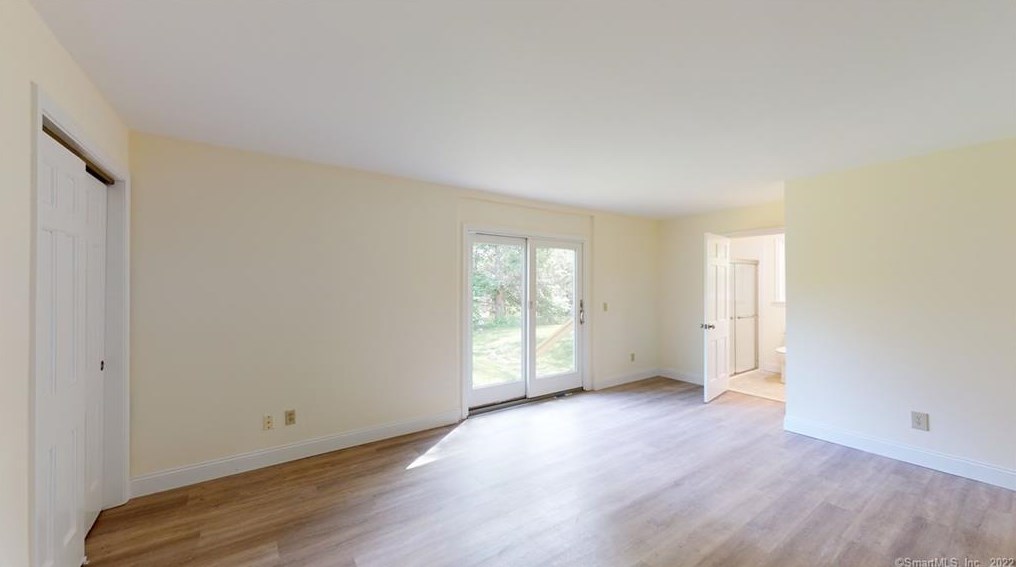 61 Duane Ln, Unionville CT  06013-1307 exterior