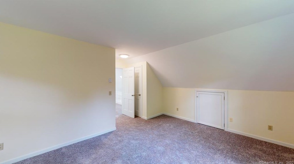 61 Duane Ln, Unionville CT  06013-1307 exterior