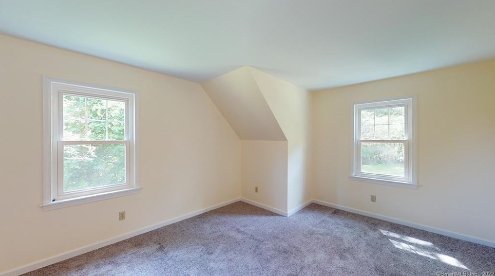 61 Duane Ln, Unionville CT  06013-1307 exterior