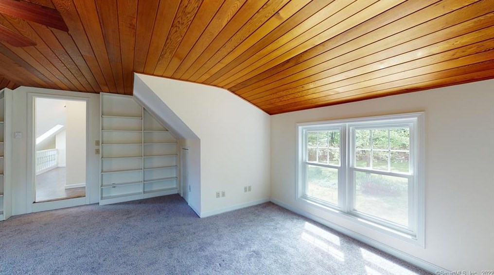 61 Duane Ln, Unionville CT  06013-1307 exterior