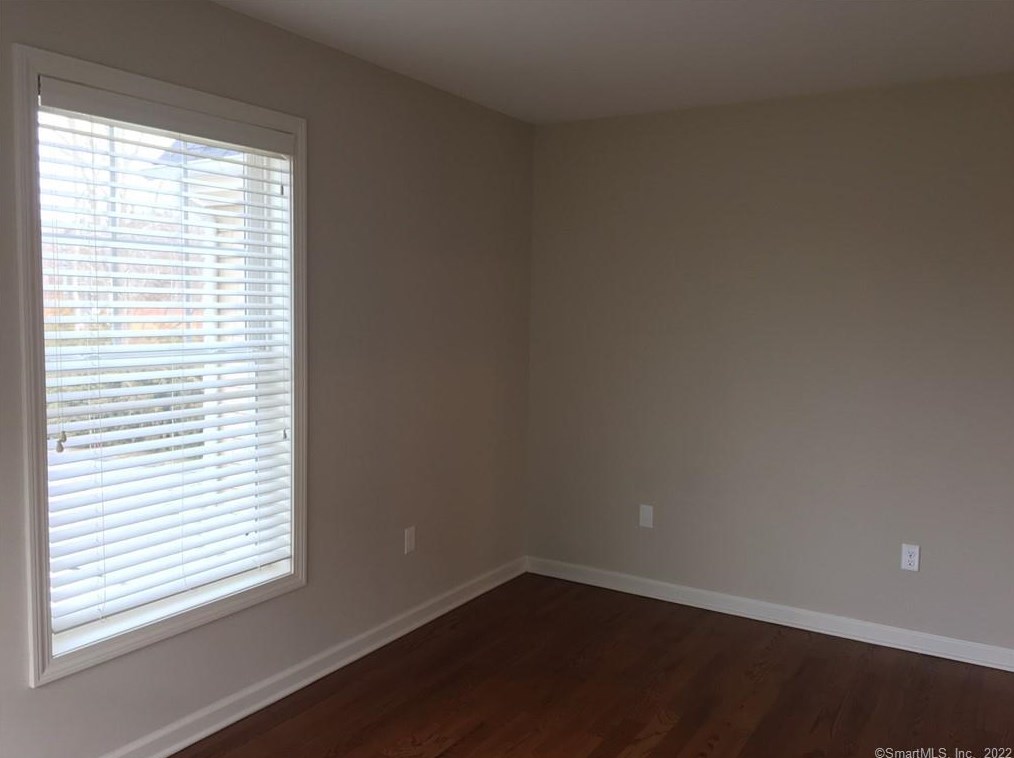 67 Main St, Clinton CT 06413-2036 exterior