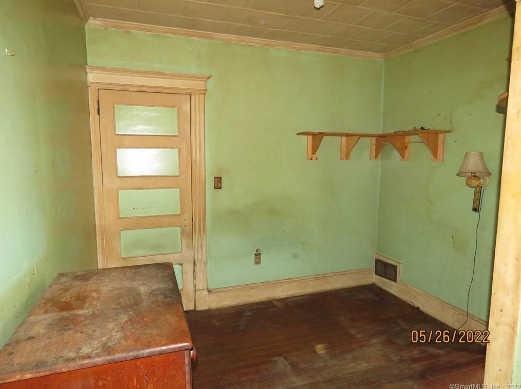 76 Connecticut Blvd, Hartford CT 06108-3013 exterior