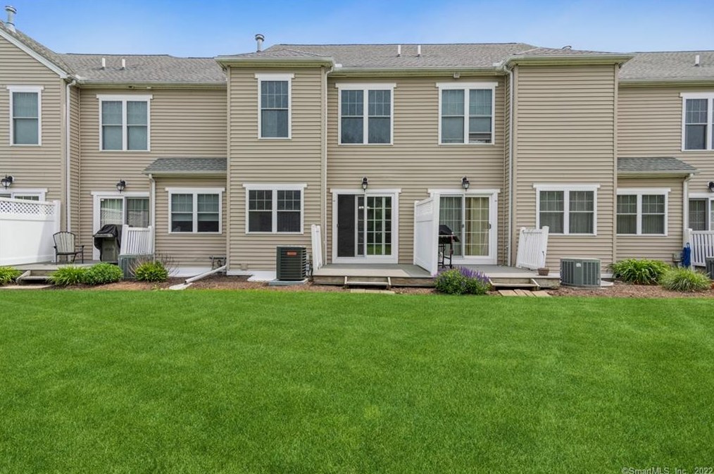 39 Ives St, New Haven CT 06518-2235 exterior