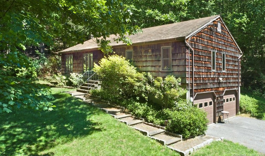 20 Dons Ter, Northville CT  06776-3664 exterior
