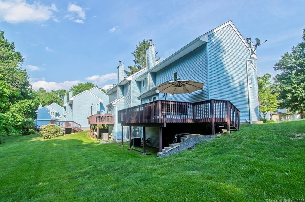 246 Alewife Ln, Suffield CT  06078-1957 exterior