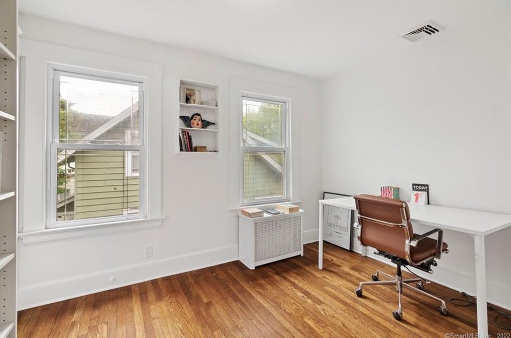 121 Concord St, New Haven CT  06514-4017 exterior