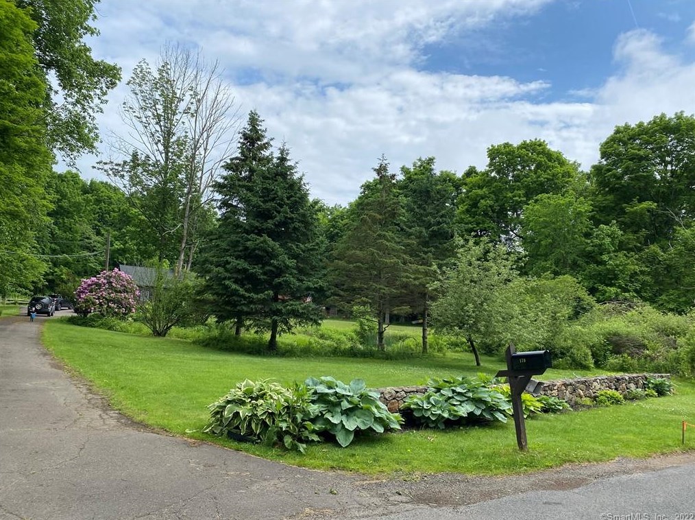 170 Hopkins Rd, Watertown CT  06795-1548 exterior
