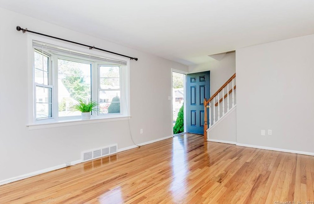 438 High St, Fairfield CT  06824-4610 exterior