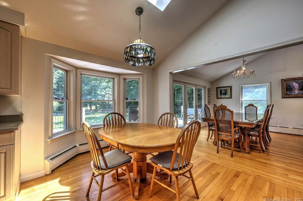 310 Beacon Rd, New Haven CT 06524-3080 exterior