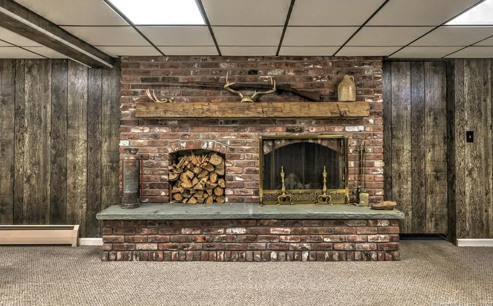 310 Beacon Rd, New Haven CT 06524-3080 exterior