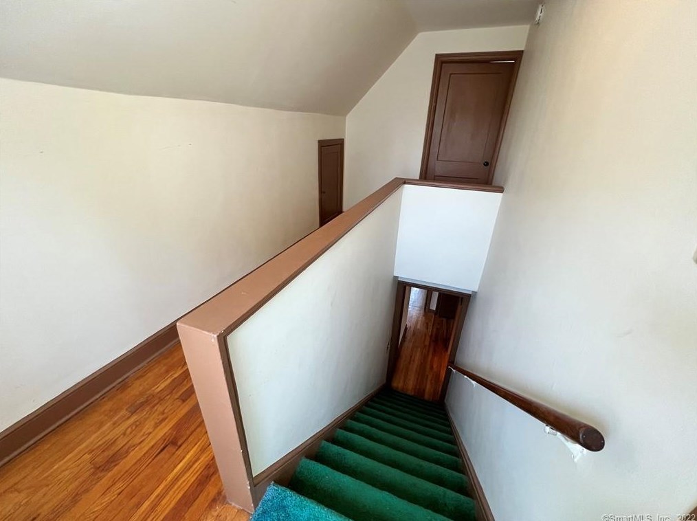 573 Henry Avenue Ext, Stratford CT  06614-3706 exterior