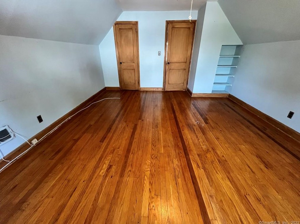 573 Henry Avenue Ext, Stratford CT  06614-3706 exterior