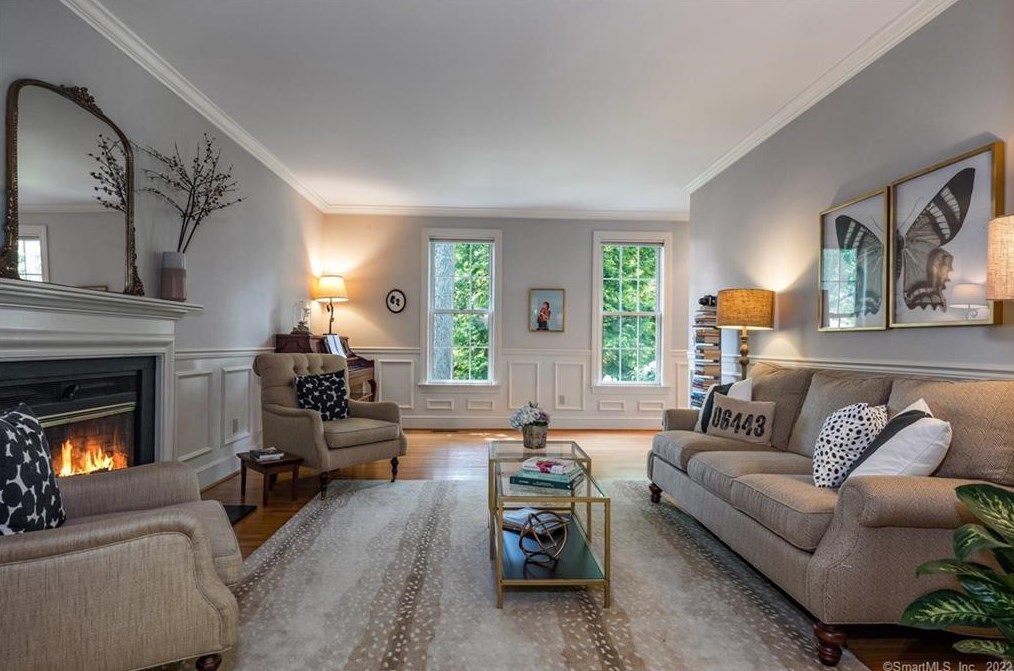 9 Stanton Ct, Madison CT 06443-3352 exterior