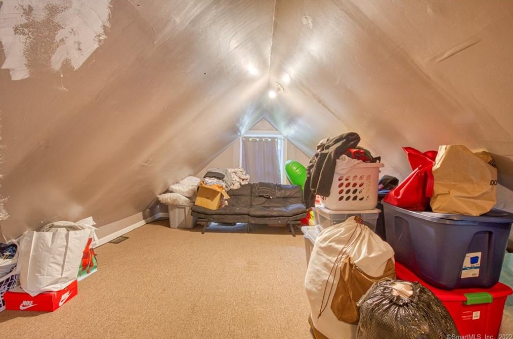 74 Nilan St, Hartford CT 06106-3745 exterior