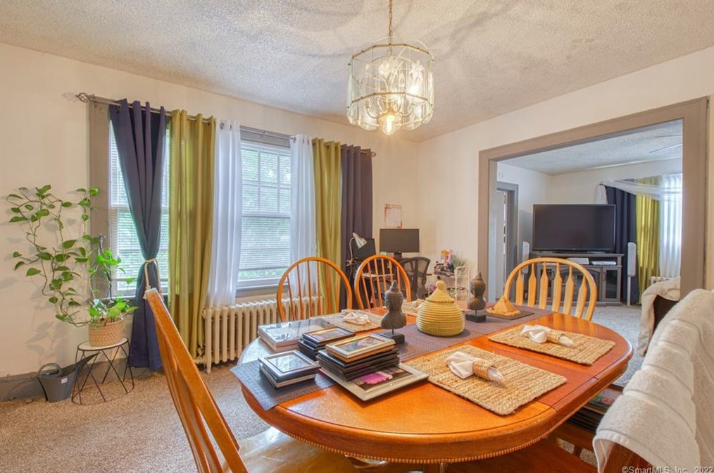 74 Nilan St, Hartford CT 06106-3745 exterior