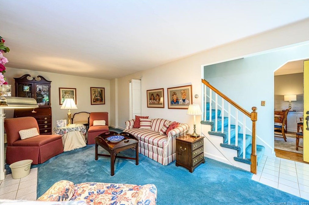 72 Hall St, New Haven CT 06516-3720 exterior