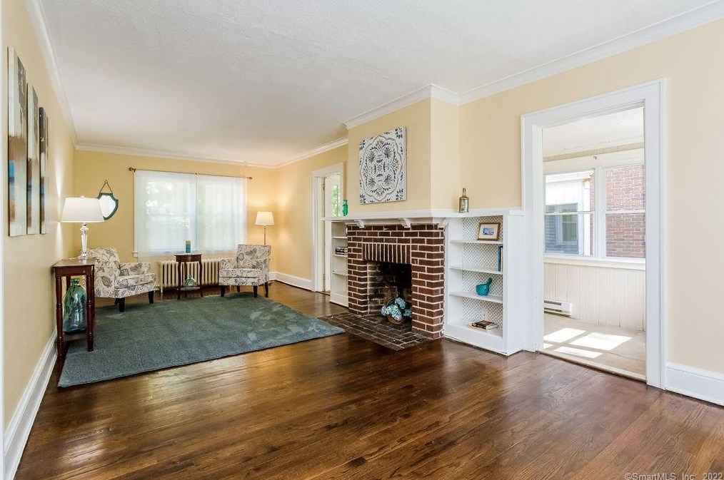 126 Palm St, Hartford CT 06112-1355 exterior