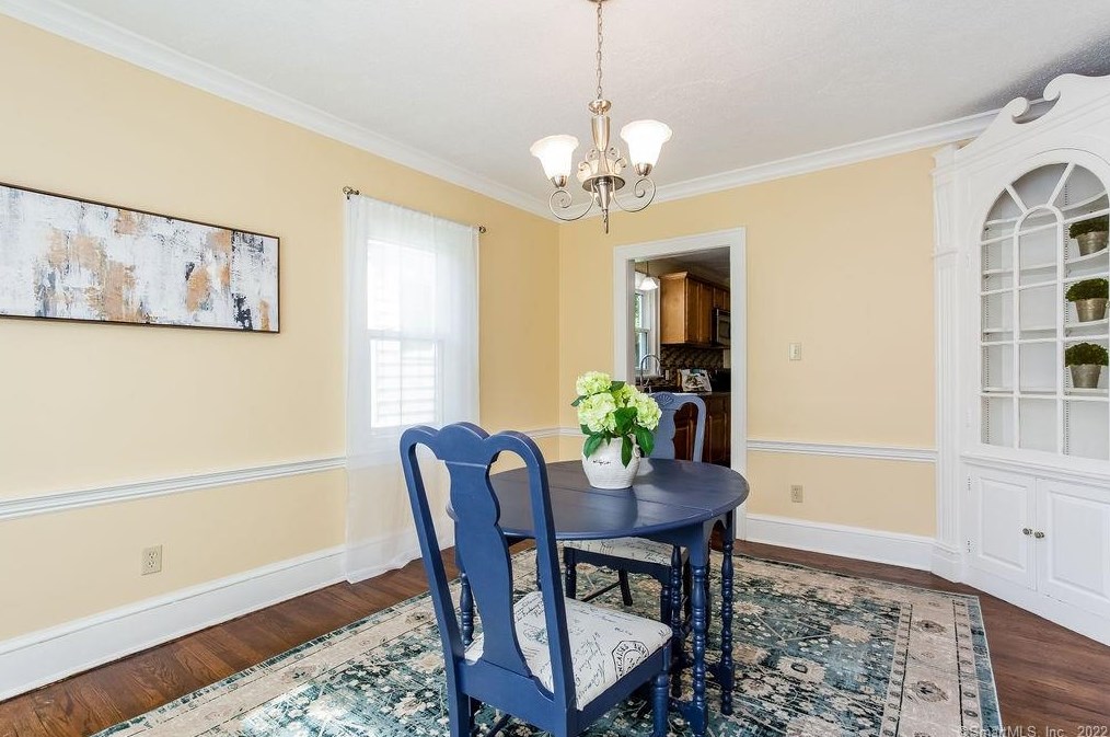 126 Palm St, Hartford CT 06112-1355 exterior