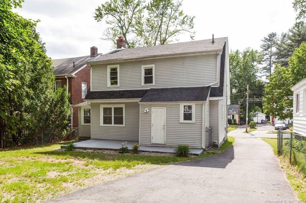 126 Palm St, Hartford CT 06112-1355 exterior