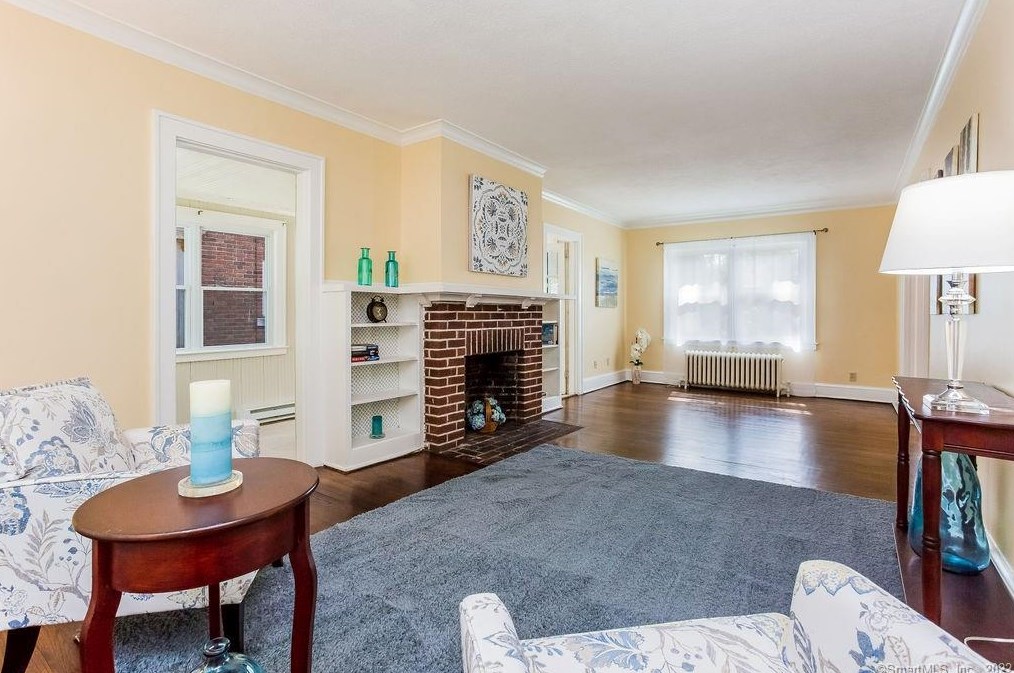 126 Palm St, Hartford CT 06112-1355 exterior