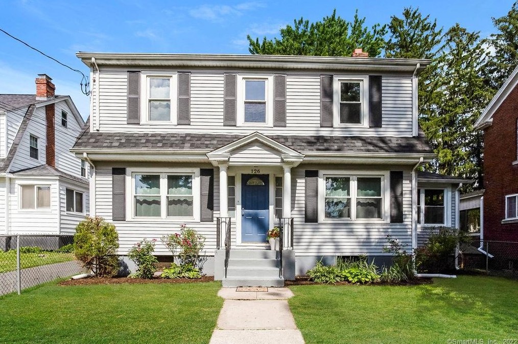 126 Palm St, Hartford CT 06112-1355 exterior
