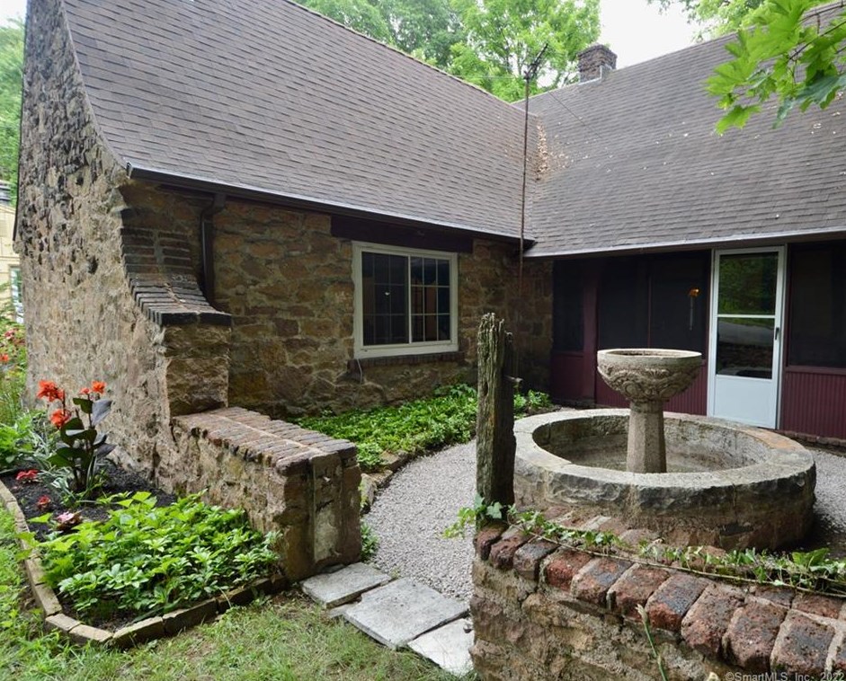 25 Howard St, New Haven CT 06513-4036 exterior