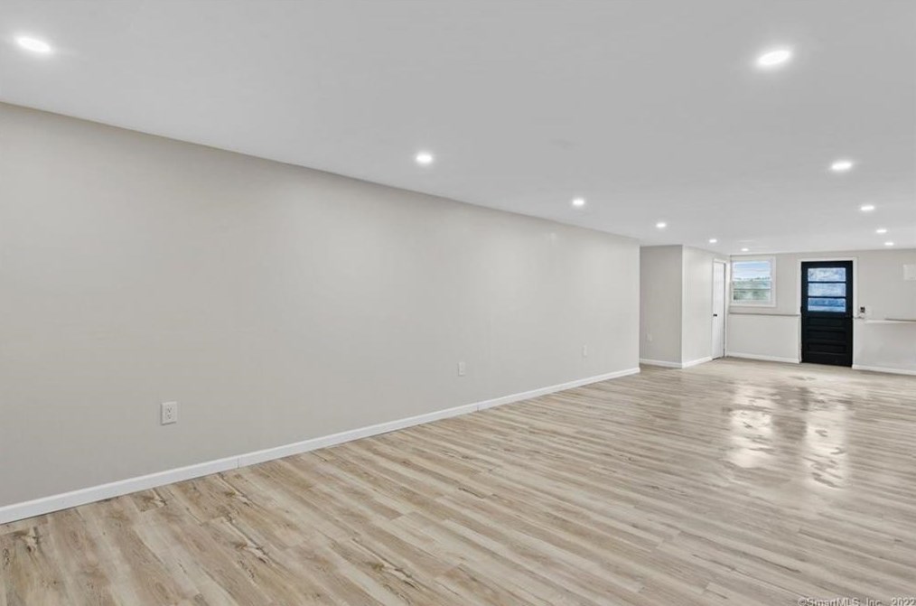 64 Parkview St, Meriden CT  06451-5235 exterior