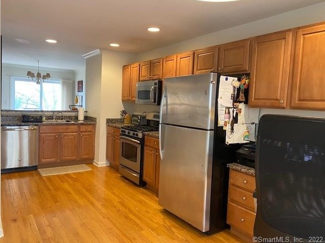 1704 Briar Woods Ln #1704, Danbury, CT 06810