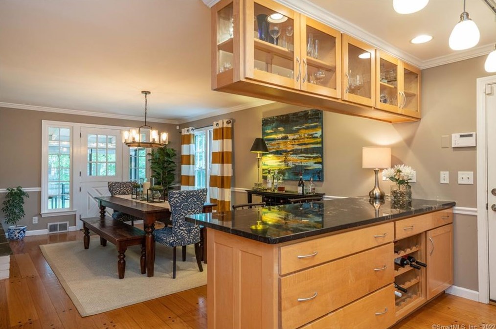 85 Brainard Rd, Hartford CT 06114-1601 exterior