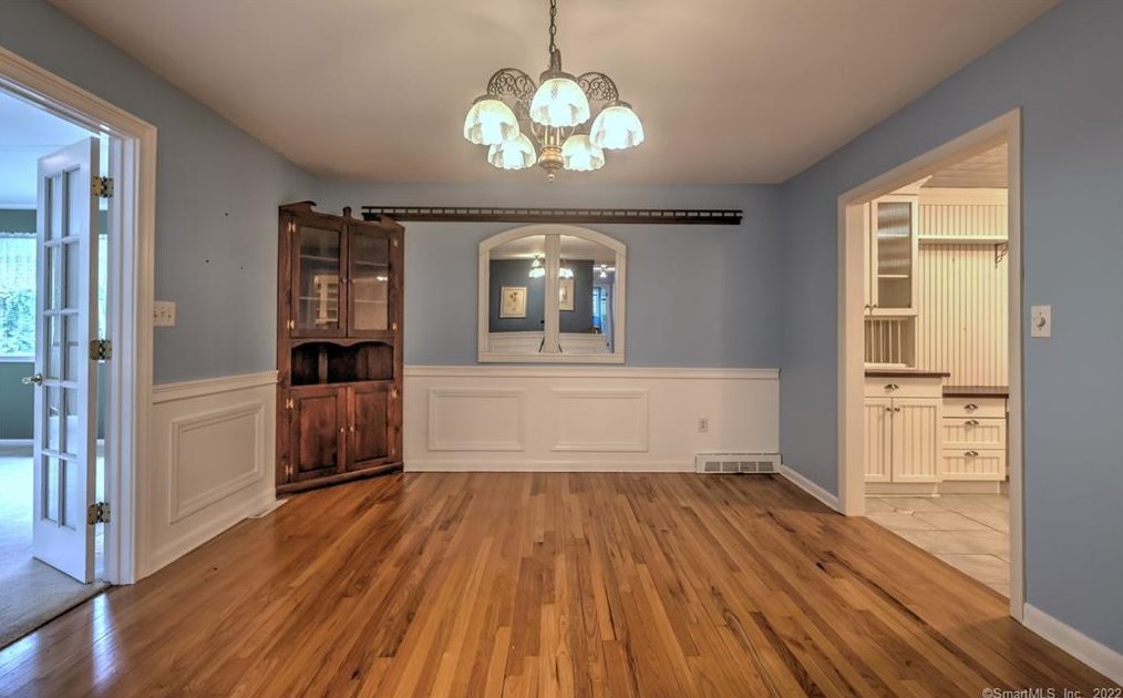 26 Ridgewood Dr, Upper Stepney CT  06468-1014 exterior