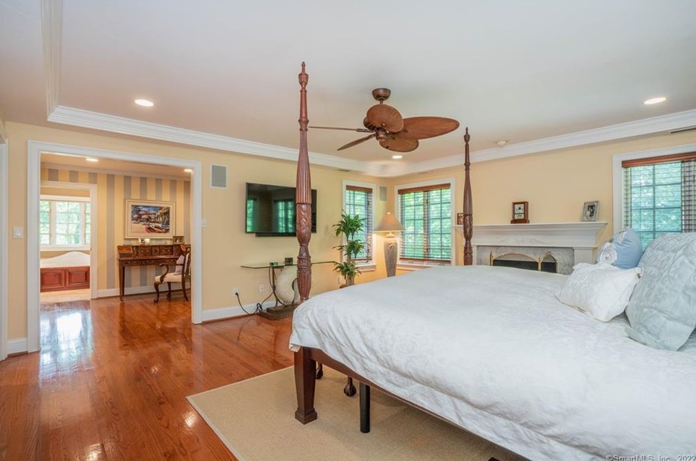 41 Brian Ln, Avon CT 06001-3530 exterior