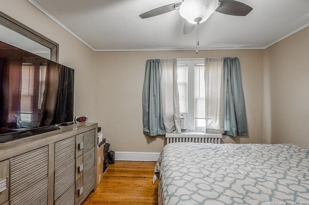 60 Palm St, Hartford CT 06112-1353 exterior