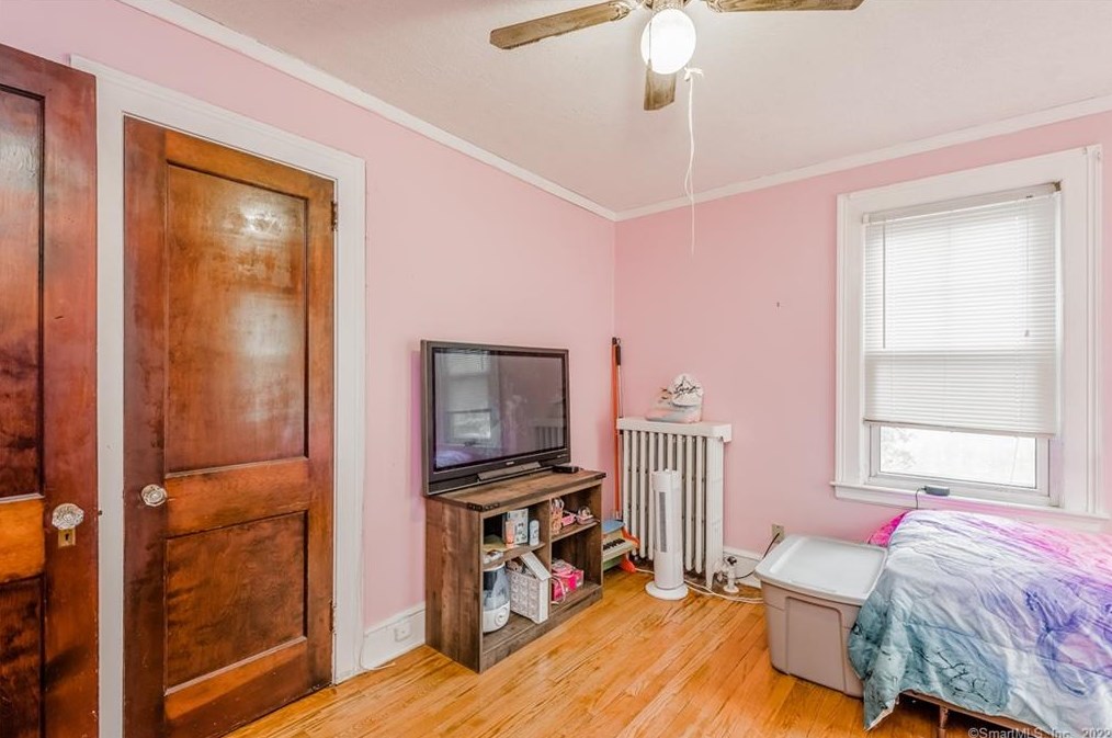 60 Palm St, Hartford CT 06112-1353 exterior