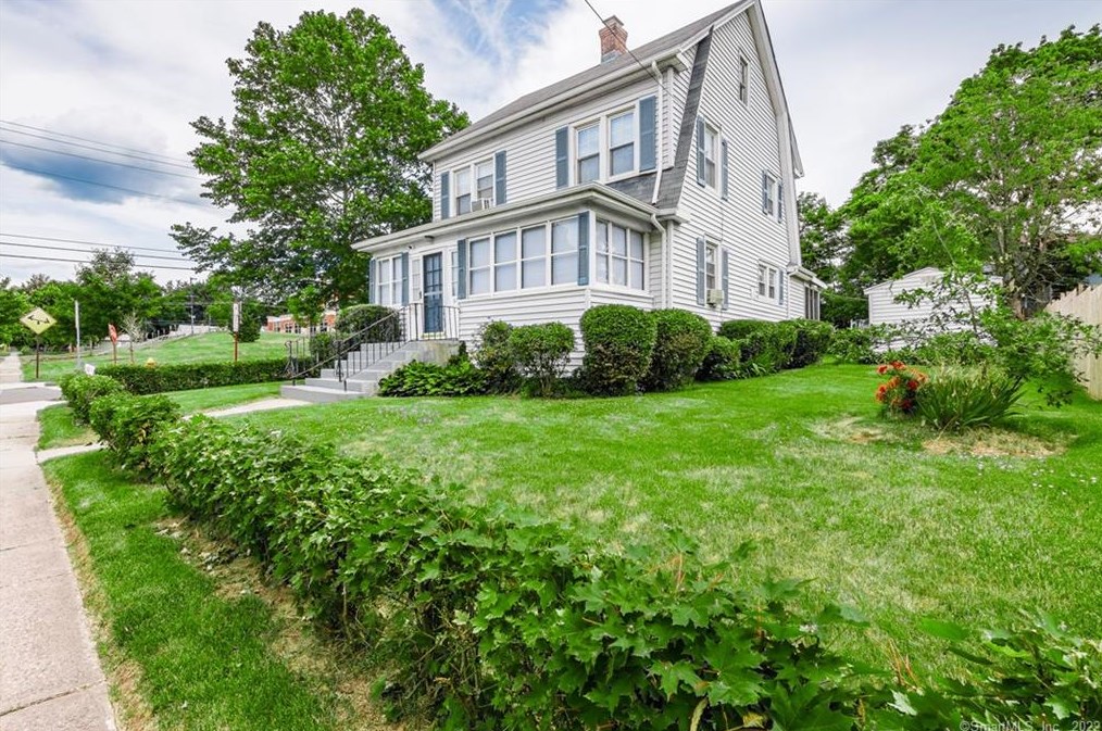 60 Palm St, Hartford CT 06112-1353 exterior