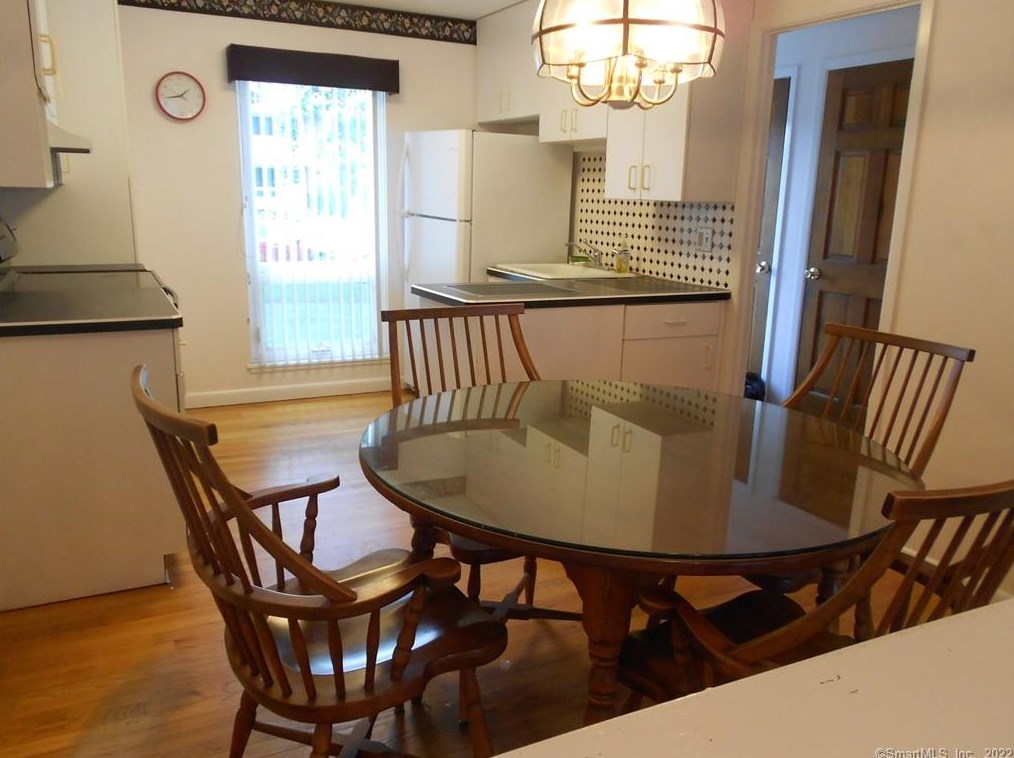 148 Centerbrook Rd, New Haven CT  06518-3402 exterior