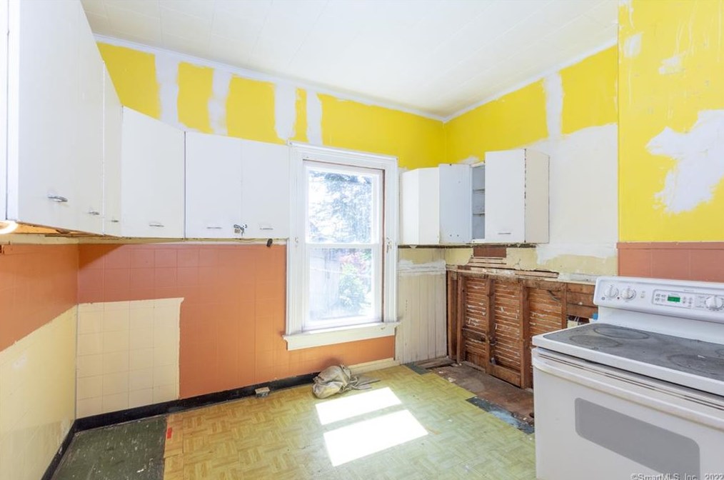 159 Prospect St, Chestnut Hill CT  06226-2631 exterior