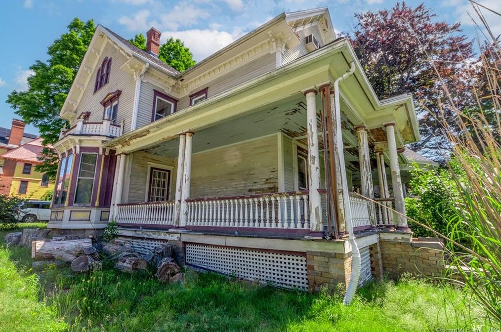 159 Prospect St, Chestnut Hill CT  06226-2631 exterior