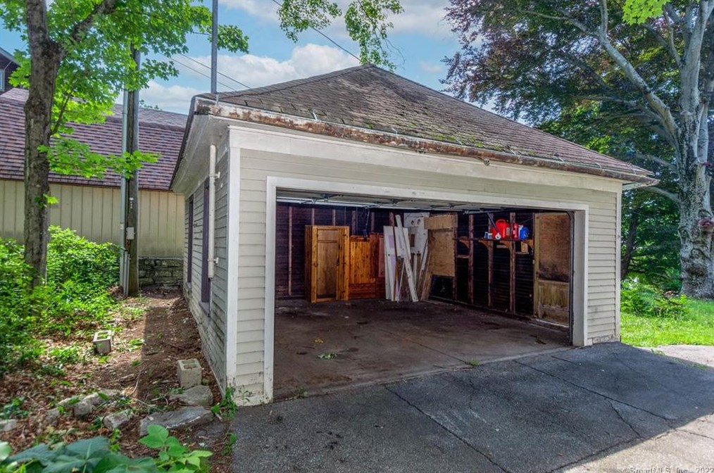 159 Prospect St, Chestnut Hill CT  06226-2631 exterior