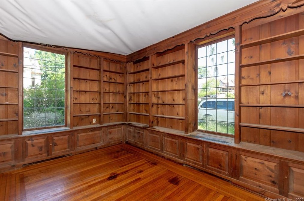159 Prospect St, Chestnut Hill CT  06226-2631 exterior