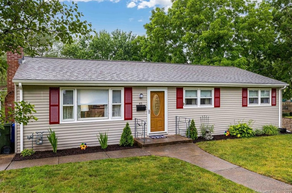 45 Henry Ave, Hartford CT  06111-3406 exterior