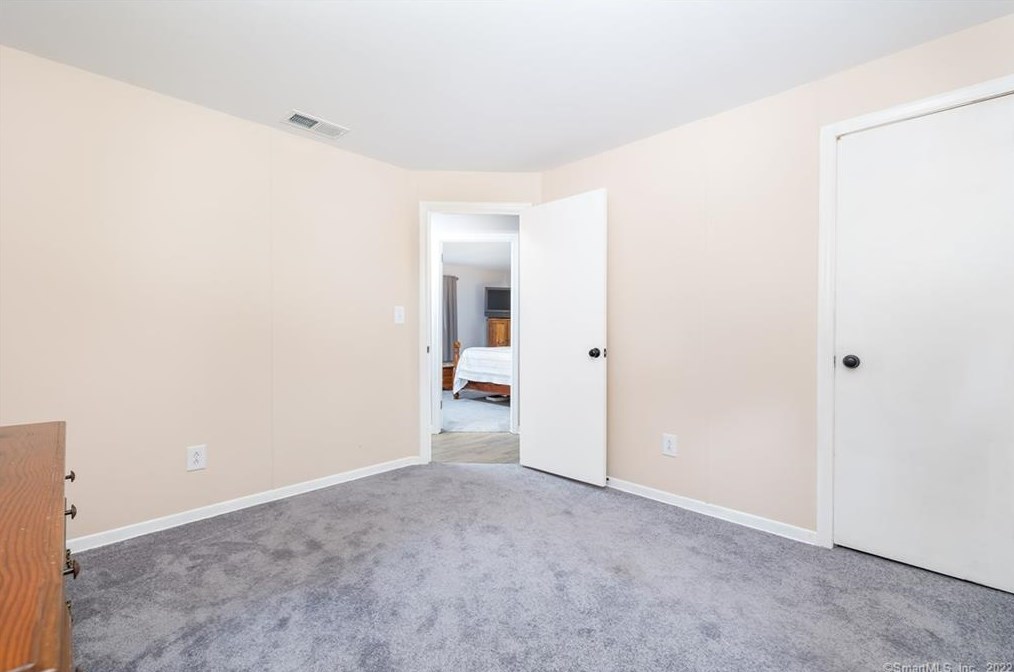 45 Henry Ave, Hartford CT  06111-3406 exterior