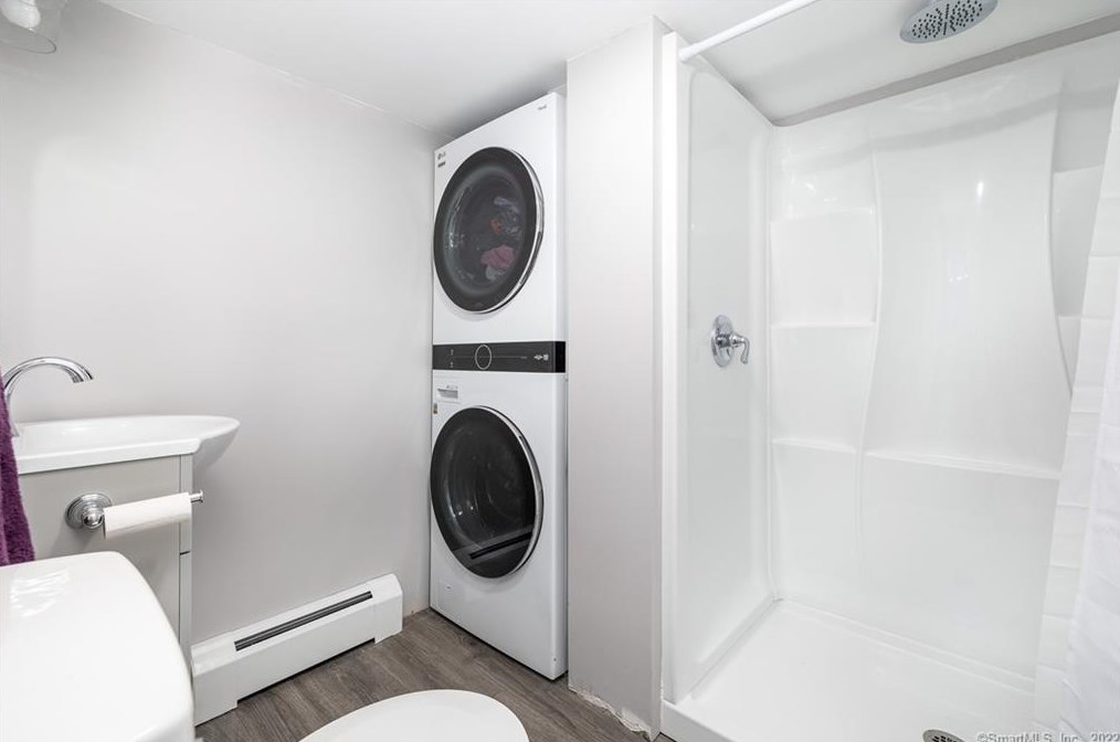 45 Henry Ave, Hartford CT  06111-3406 exterior