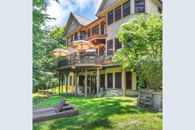 211 Orchard Street - Photo 1