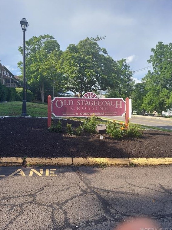680 Colony St, Meriden CT  06450-2366 exterior