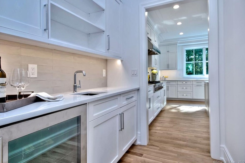 36 Bonnie Brk Rd, Westport CT 06880-1508 exterior