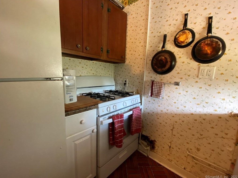 15 Beecher Pl, New Haven CT 06512-3904 exterior