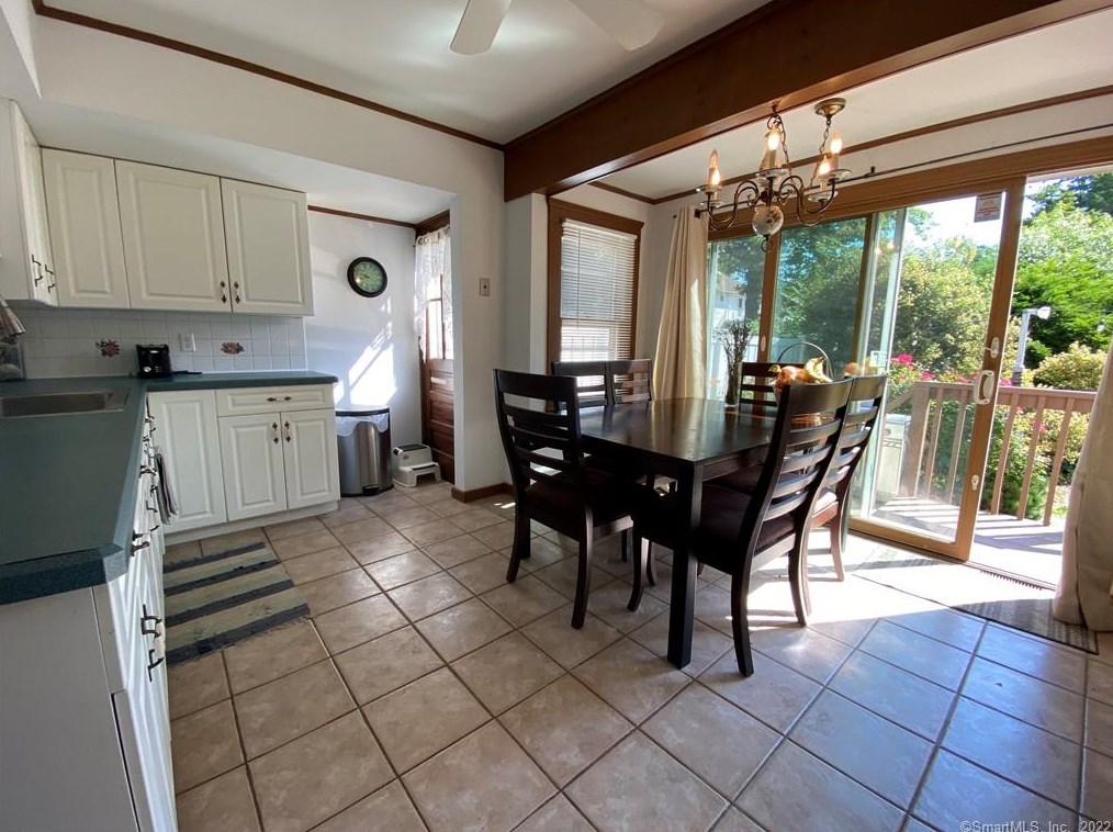 15 Beecher Pl, New Haven CT 06512-3904 exterior