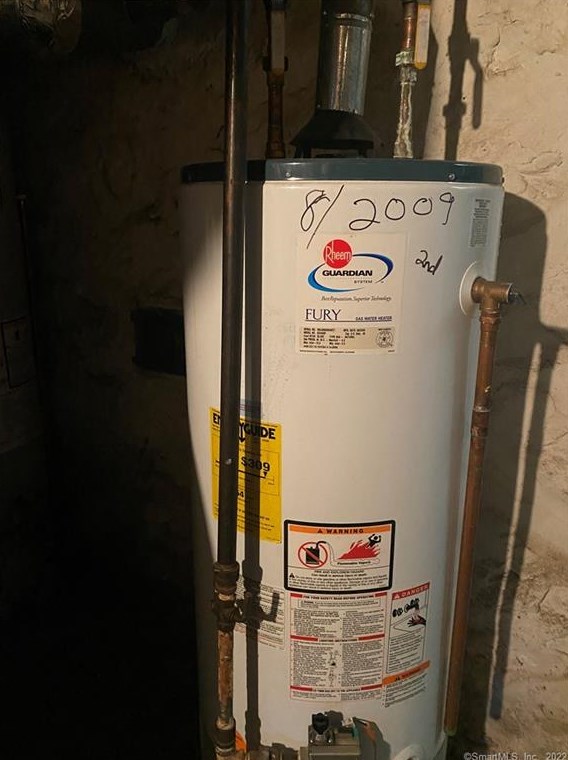 15 Beecher Pl, New Haven CT 06512-3904 exterior