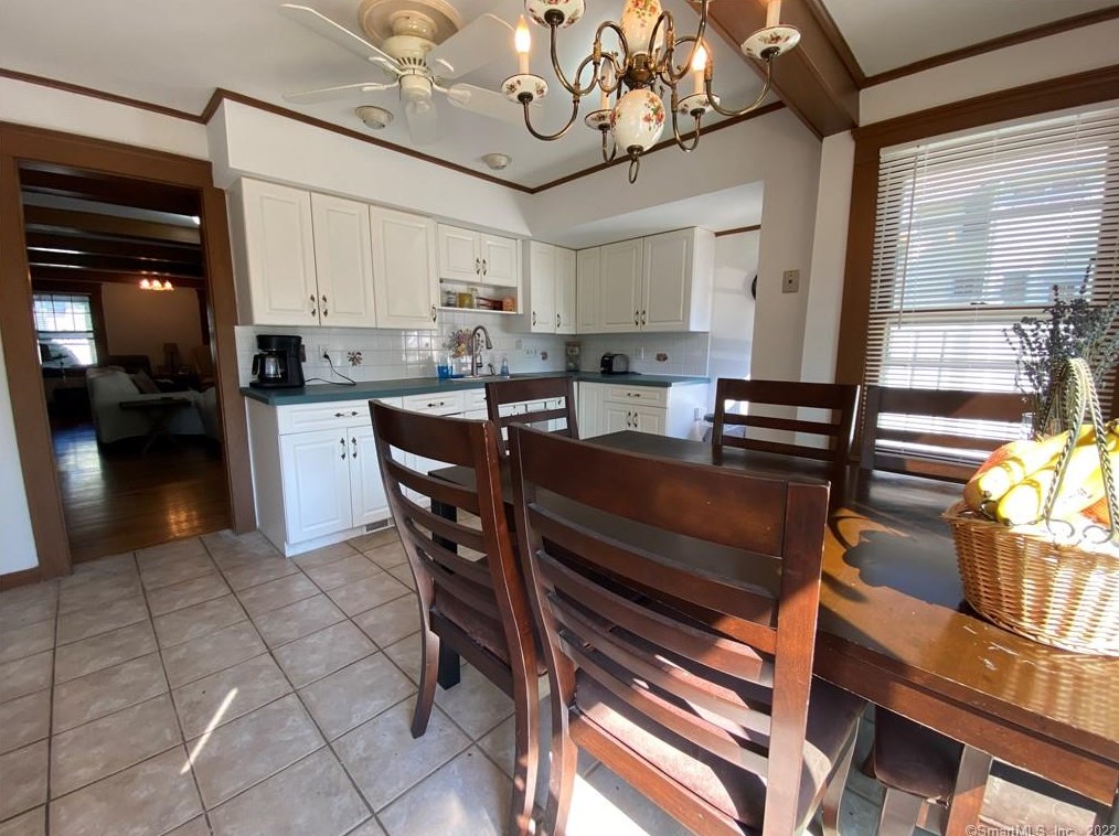 15 Beecher Pl, New Haven CT 06512-3904 exterior